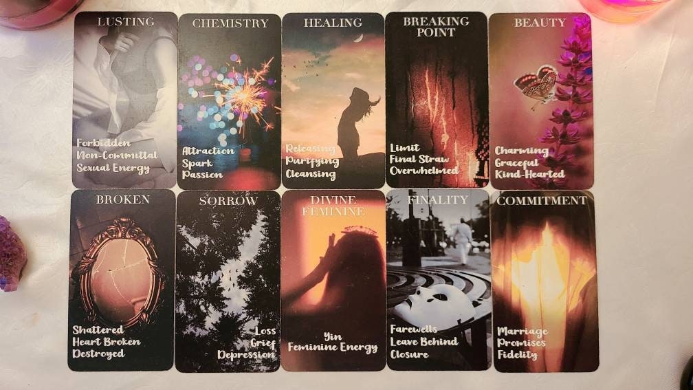Original Hearts Hidden Secrets Oracle Deck: Twin Flame & Soulmate Readings (78 Cards)