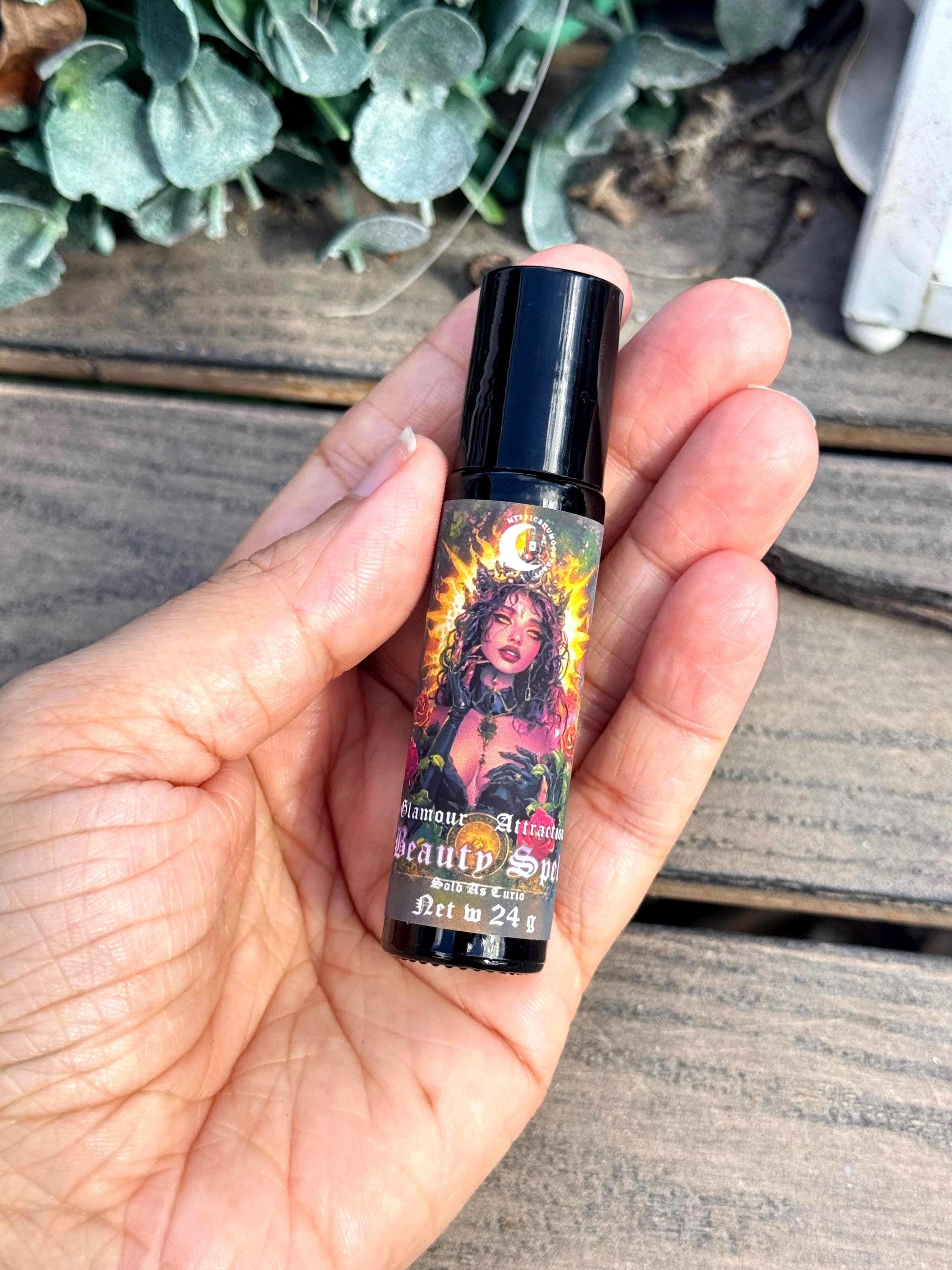 Beauty Spell Oil - Glamour Magic & Confidence, Hand Blended Anointing 10ml Ritual Oil for Spells and Spiritual Magic