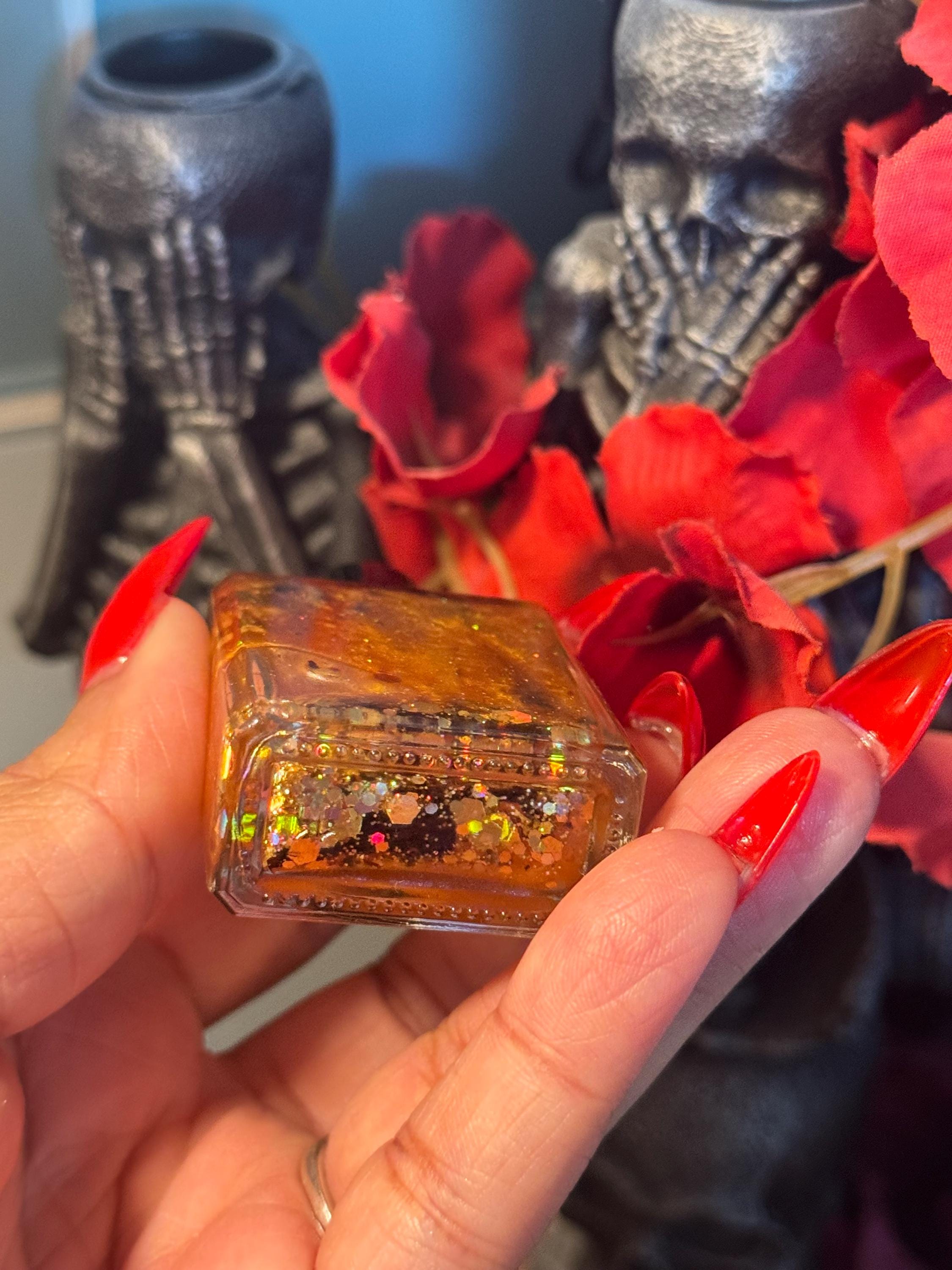 Glamour Spell Oil – Used for Confidence, Charm, and Magnetic Attraction, Perfume Oil with Pheromones, Used in Spellwork