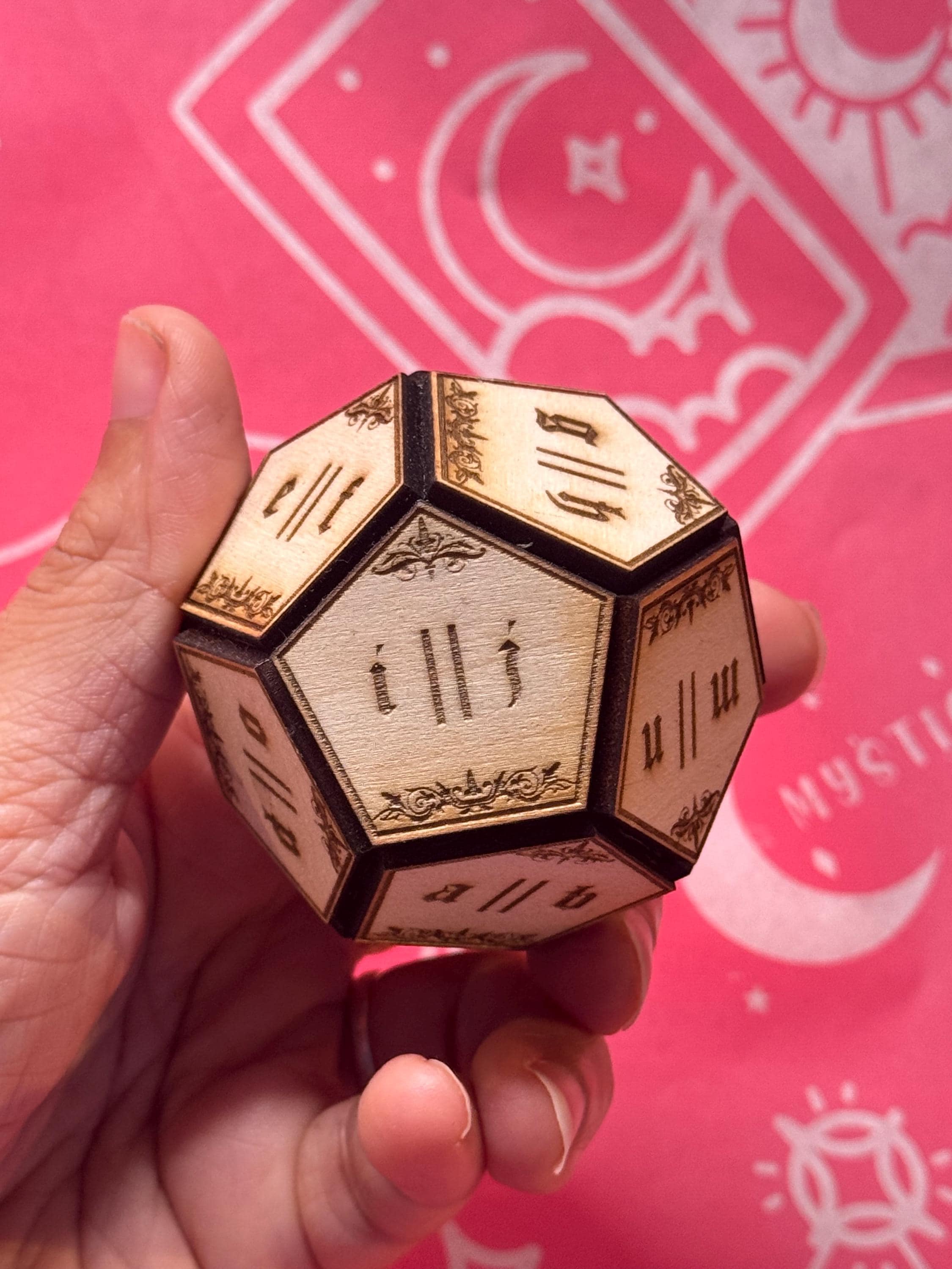 Divination Dice for Psychic Readings & Tarot Card Readings – Letters, Alphabet For Names Tarot Spiritual Tool, Spirit Communication Tool