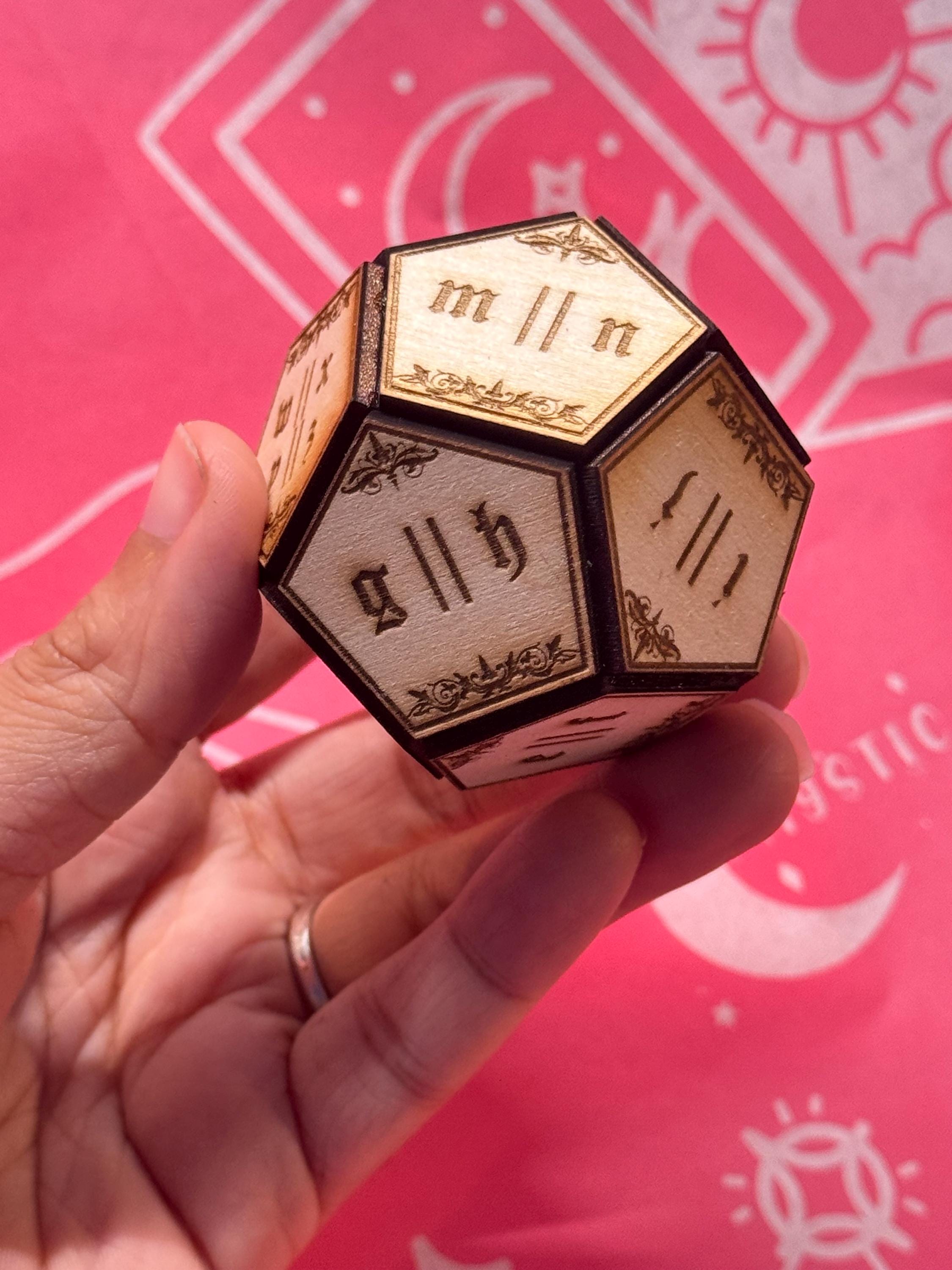 Divination Dice for Psychic Readings & Tarot Card Readings – Letters, Alphabet For Names Tarot Spiritual Tool, Spirit Communication Tool