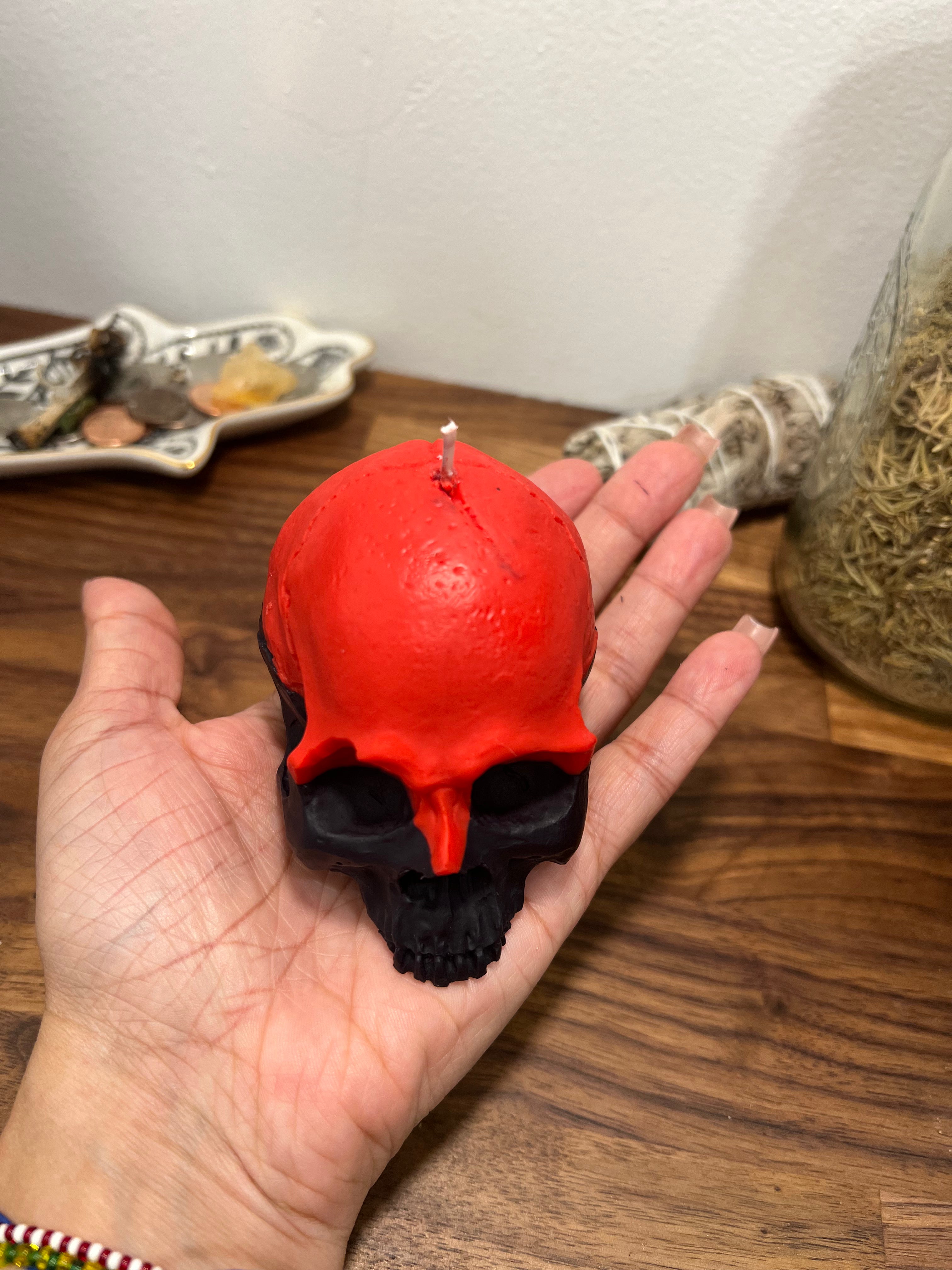 Vela en forma de calavera roja y negra Reversal | Vela de hechizo ritual