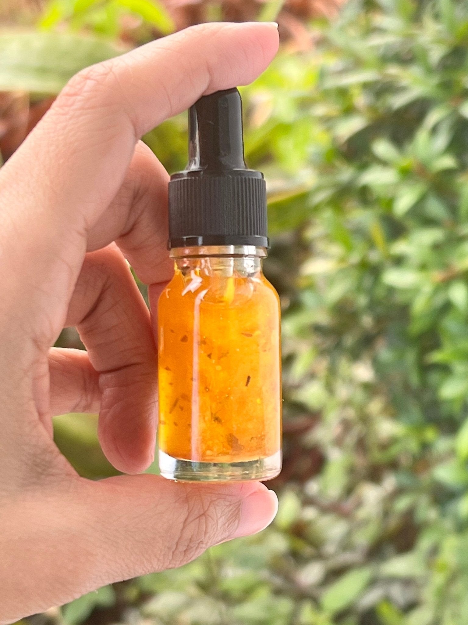 Crown Of Success Oil Powerful Prosperity - Victory - Achievement - Successful Life Hoodoo Conjure Oil - MysticBluuMoonTarot