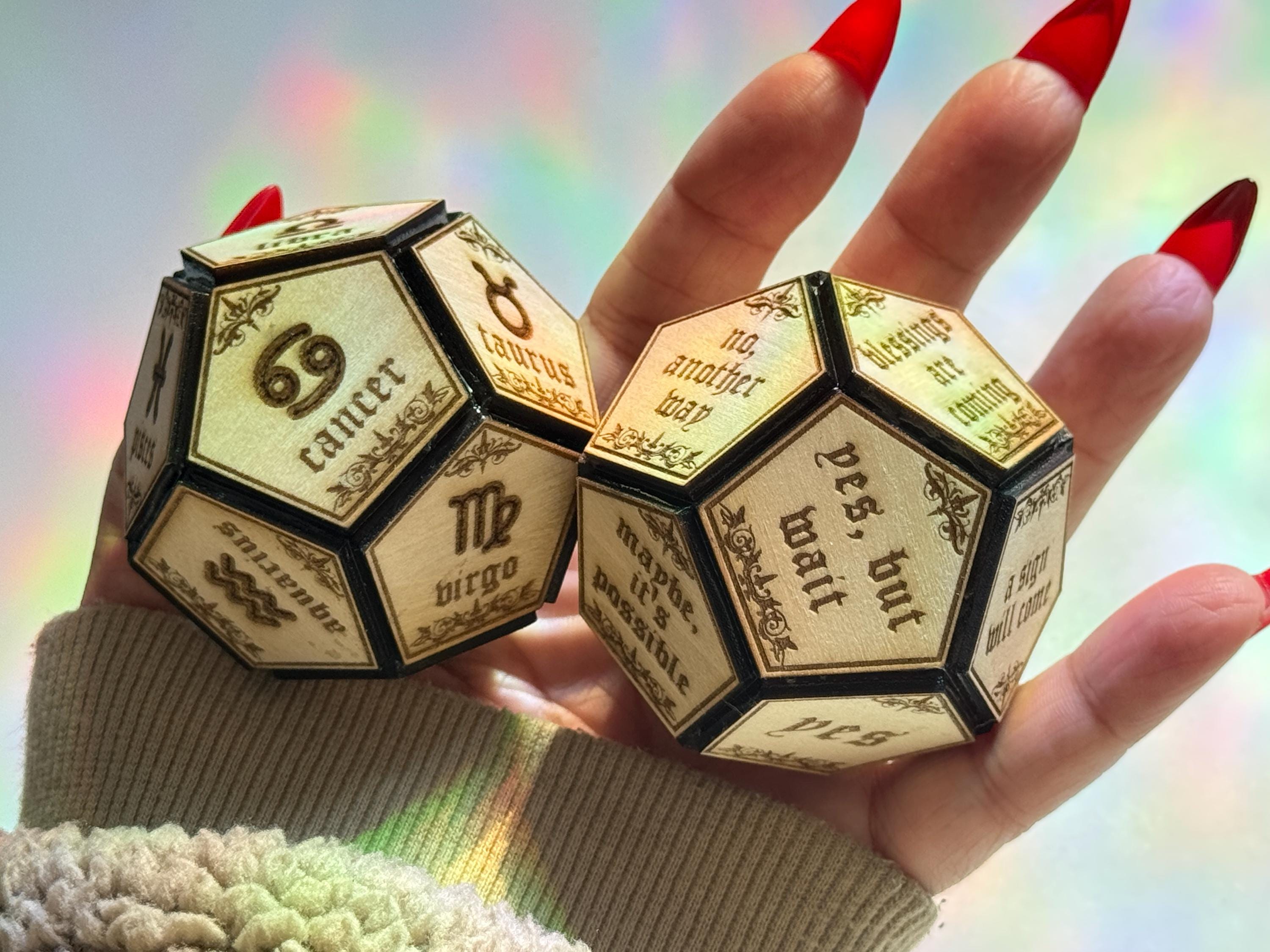 Divination Die: Yes/No/Maybe Answers Spiritual Tool Oracle Hand Crafted Dice