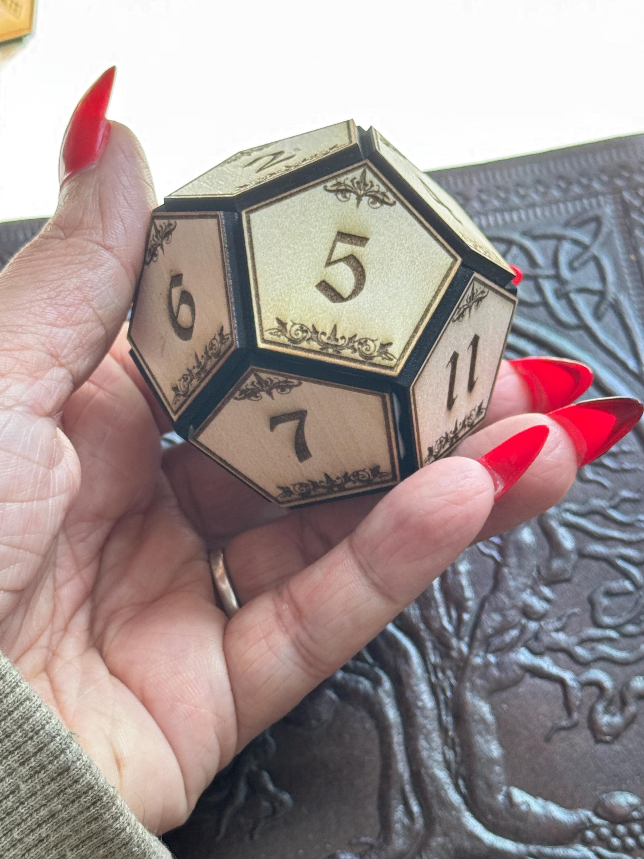 Divination Die: Yes/No/Maybe Answers Spiritual Tool Oracle Hand Crafted Dice