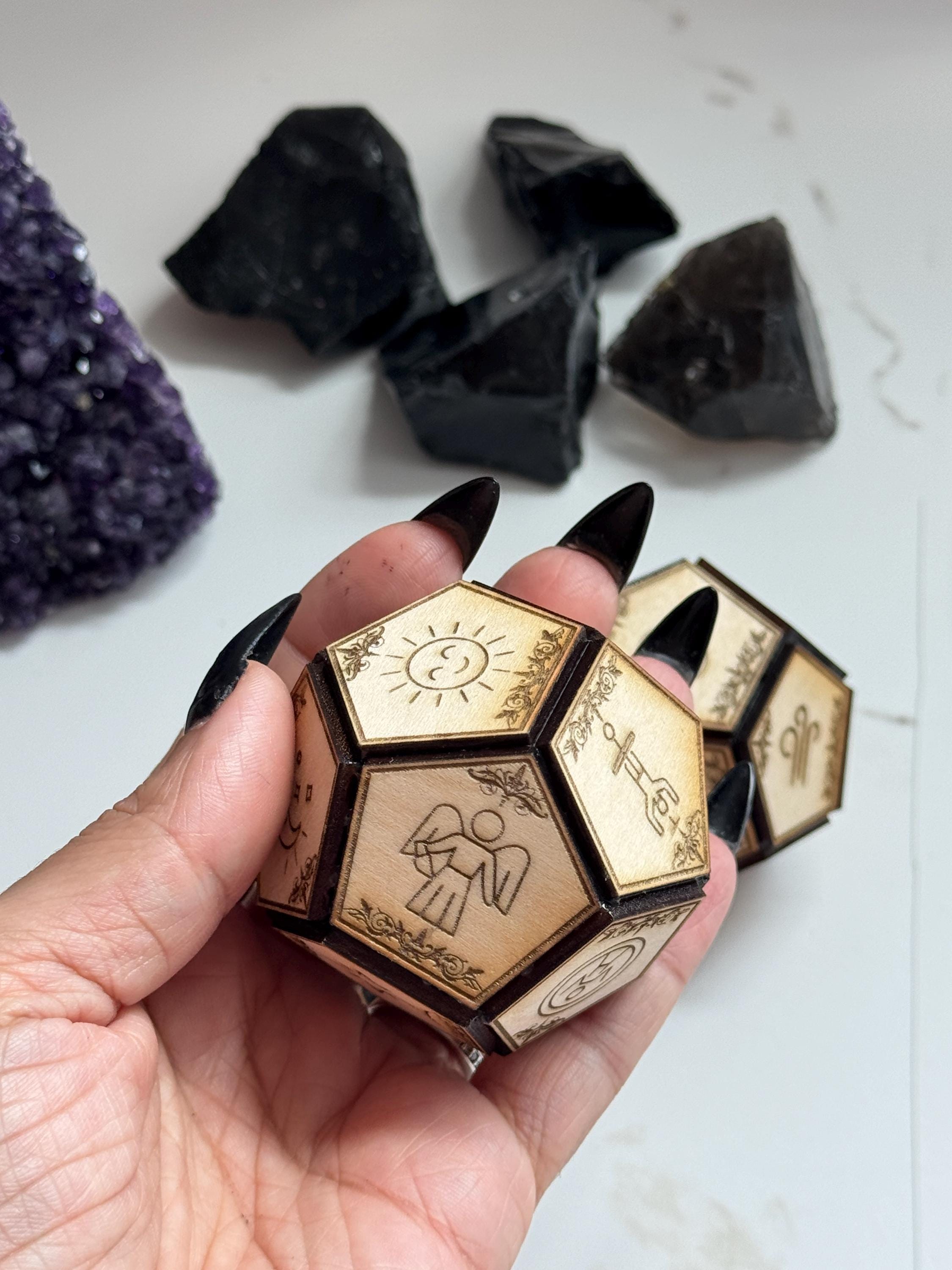 Divination Dice for Psychic Readings & Tarot Card Readings – Tarot Spiritual Tool, Spirit Communication Tool