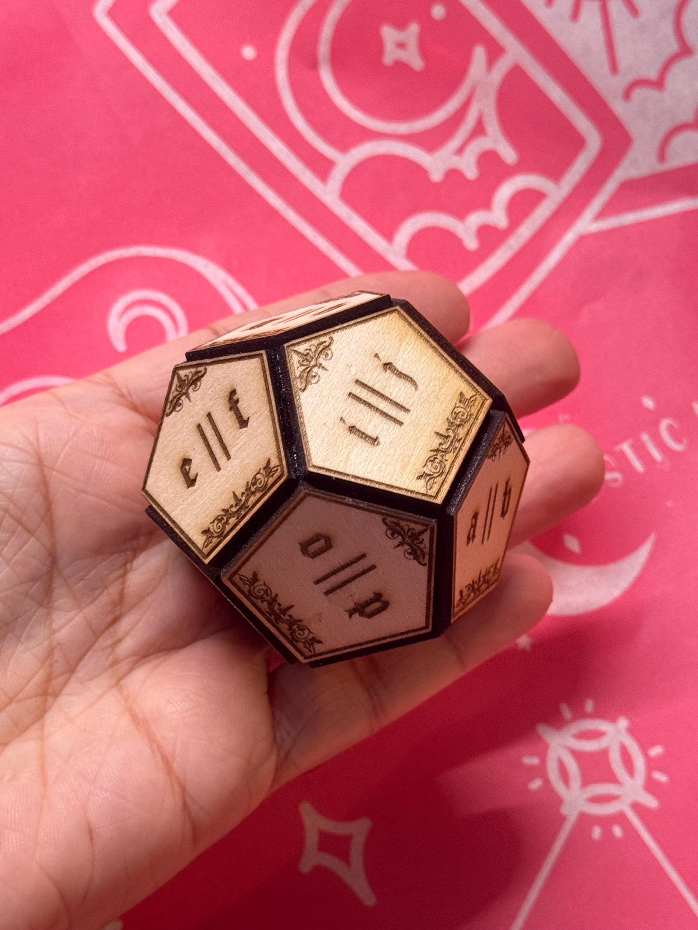 Divination Dice for Psychic Readings & Tarot Card Readings – Letters, Alphabet For Names Tarot Spiritual Tool, Spirit Communication Tool