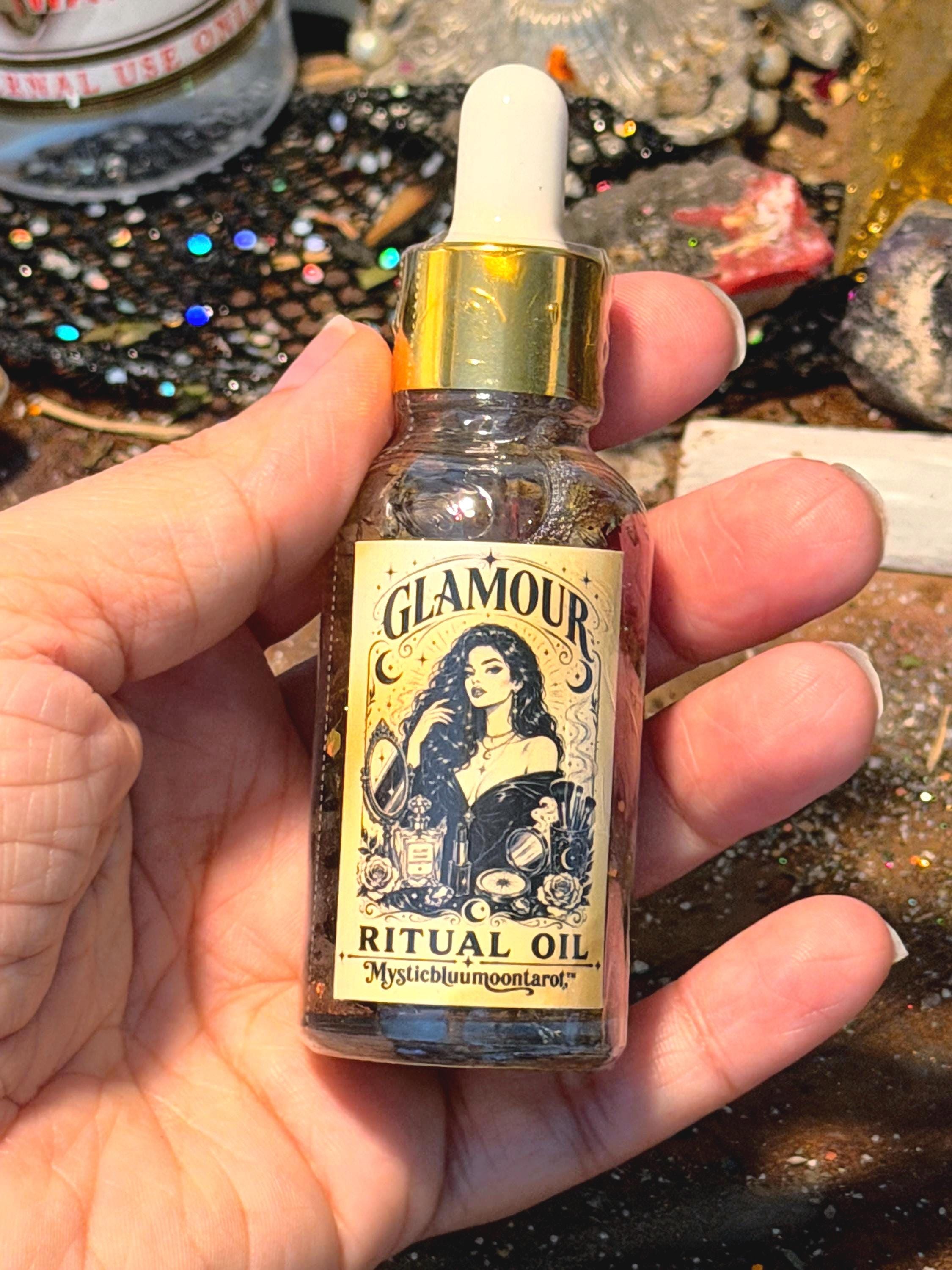 Glamour Ritual Oil 1oz | Used For Beauty, Confidence, Attraction, Invisibility & Magnetic Energy 30ml