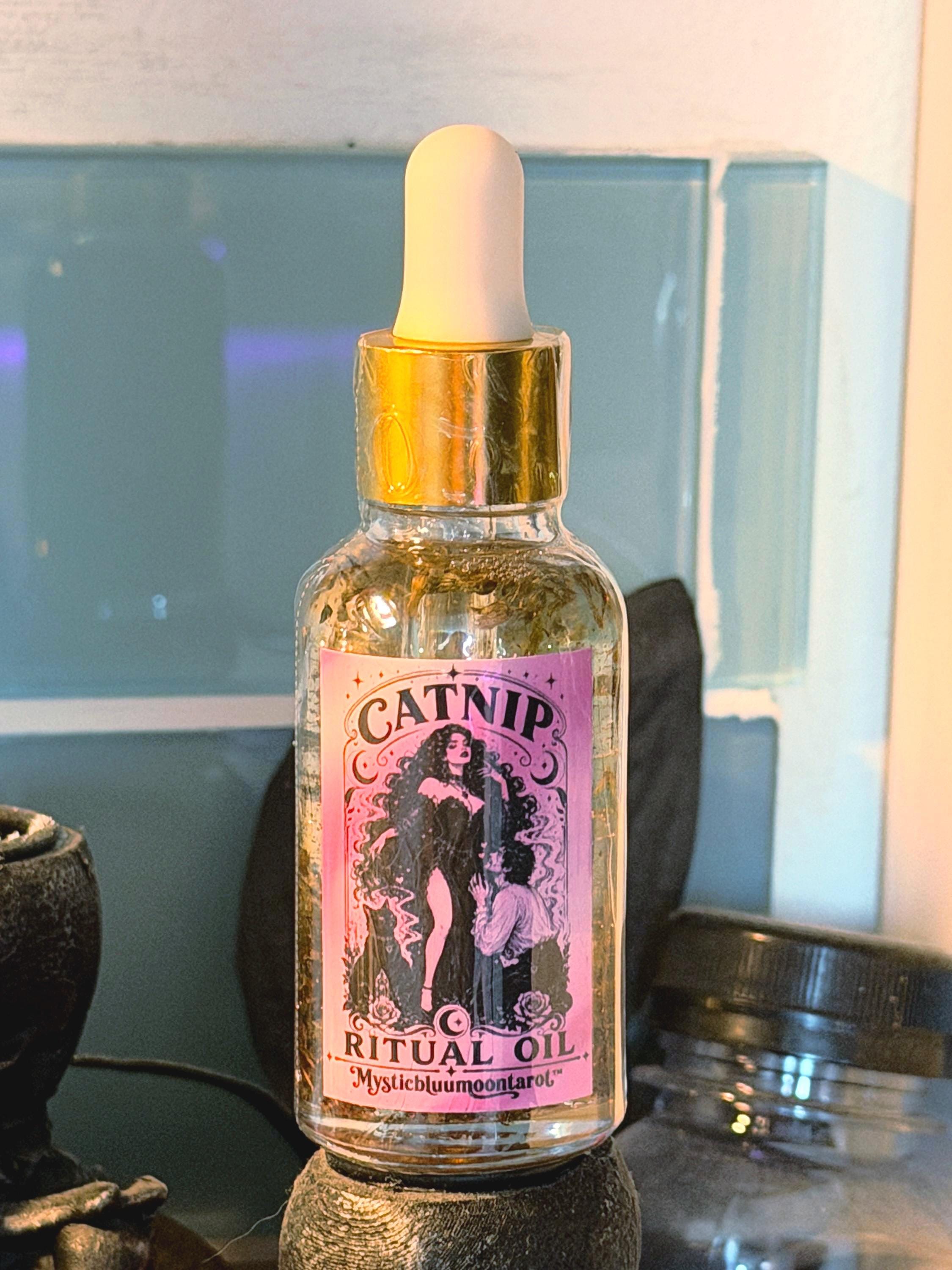 Catnip Ritual Oil 1oz | Used For Attraction, Obsession, Desire, Attention & Romantic Magnetism | 30ml