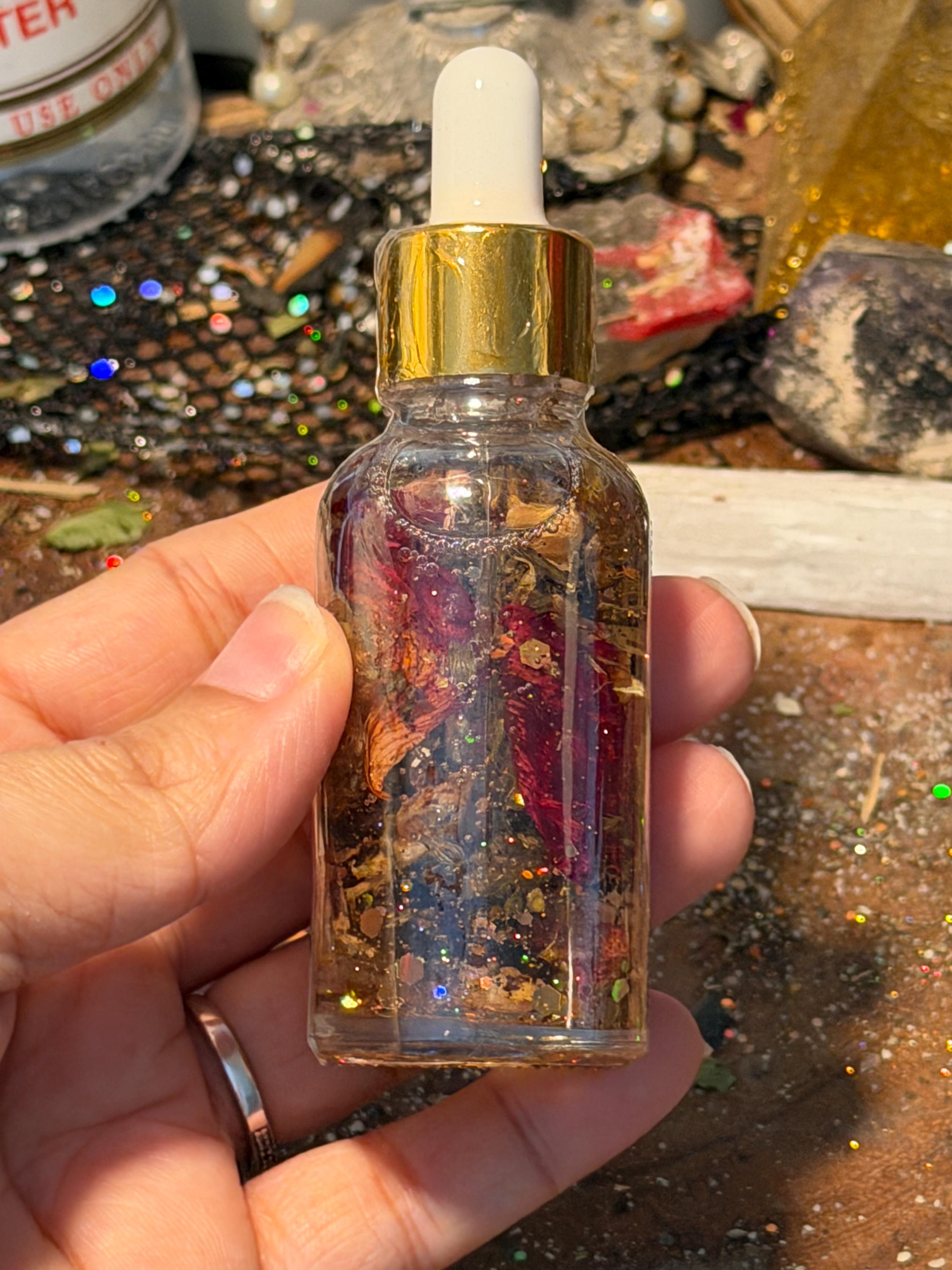 Glamour Ritual Oil 1oz | Used For Beauty, Confidence, Attraction, Invisibility & Magnetic Energy 30ml